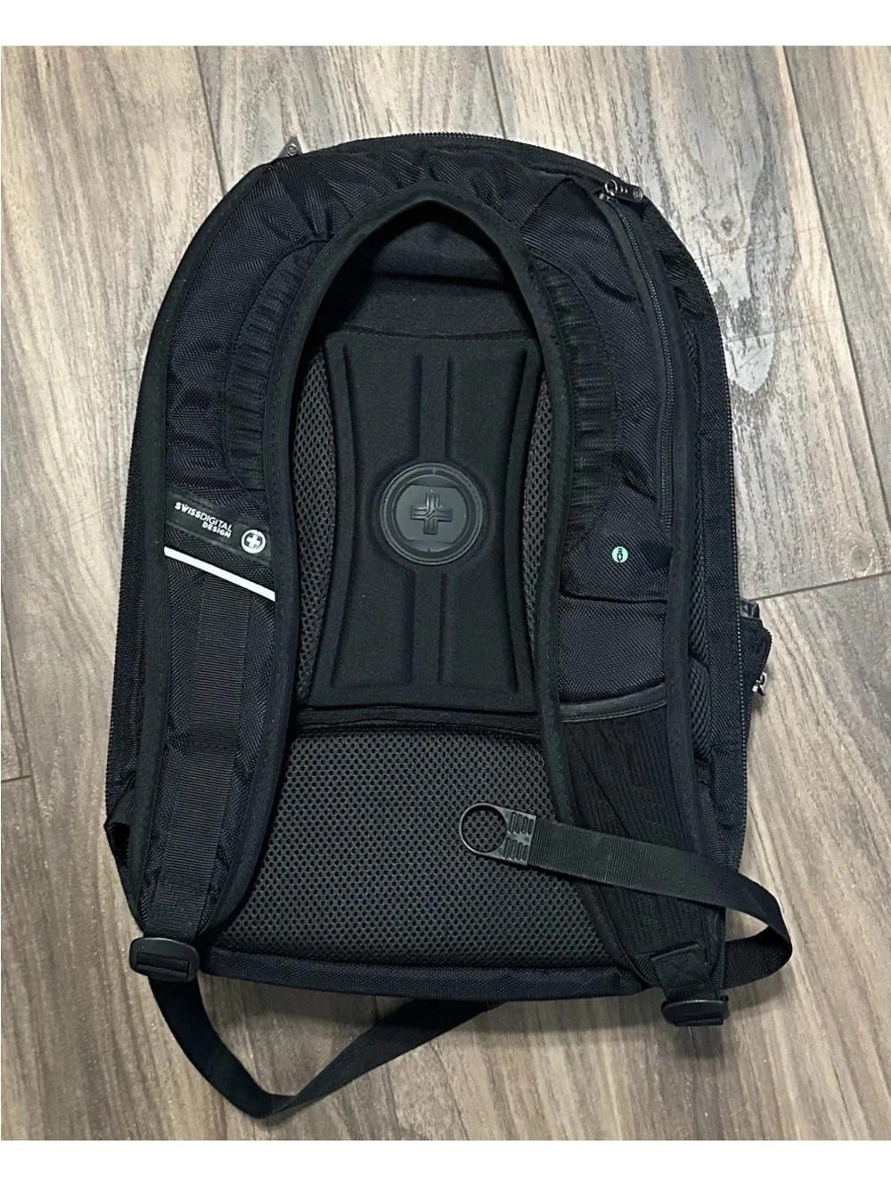 SwissDigital Terabyte Backpack Laptop Bag RFID Charging Port TSA Friendly